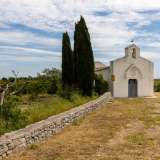 Qui sorge la bianca chiesetta di San Lorenzo de Aut�, un tempo parte di un monastero (da qui l�appellativo di �badia di San Lorenzo�)